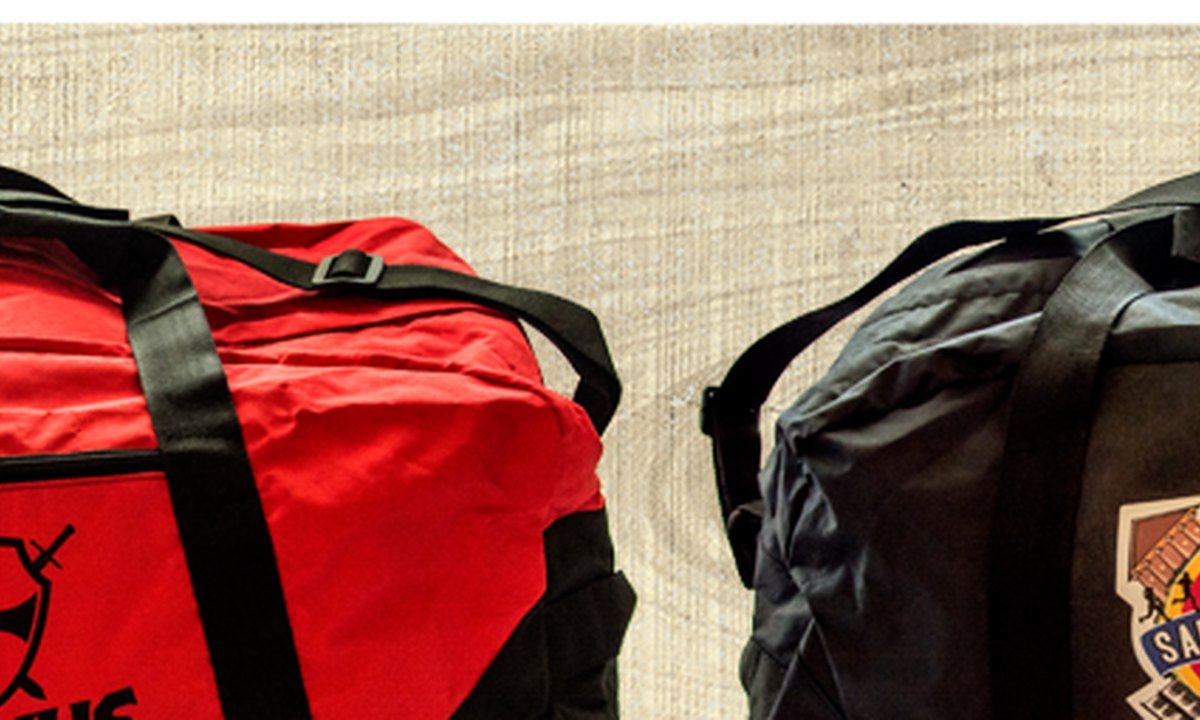 Bolsos personalizados rojo y negro